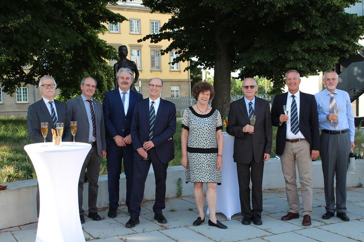 Gruppenbild anlässlich der Ehrenpromotion von Prof. Dr. Janez Kranjc; Foto: Greta Lensing