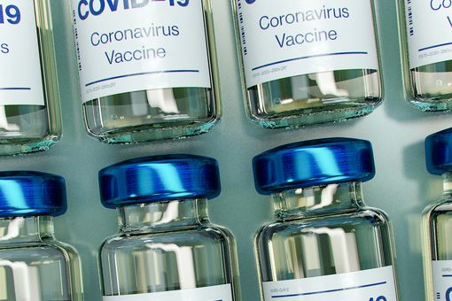 COVID-19 Impfampullen