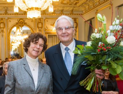Rektorin Prof. Dr. Beate Schücking dankte dem Stifter Dr. Wolfgang Scheuffler.