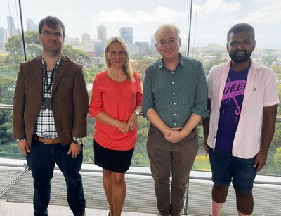 Professorin Elisa Hoven mit Professor Simon Bronitt, Dekan der Sydney Law School (2.v.r.) und zwei weiteren Gastwissenschaftlern