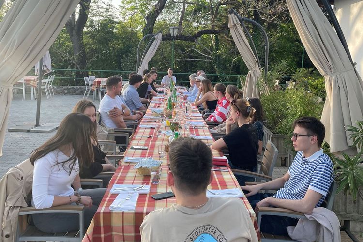 Ausflug an die Universität von Nova Gorica (siehe Bild oben) mit anschließender Weinverkostung. Foto: Anna Wilde.