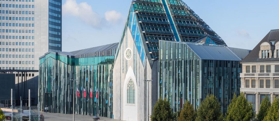 Gebäudeansicht des Campus Augustusplatz mit Blick auf das Neue Augusteum und Paulinum der Universität Leipzig