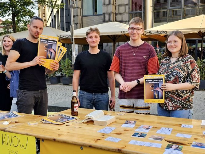 Studentische Vereine und Initiativen präsentierten ihre Arbeit, darunter "Die kleine Advokatin". Foto: Maria Garz.